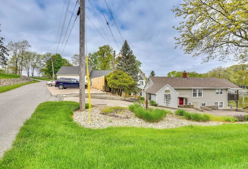 Rome City Lake House W/ Dock + Waterfront Views!