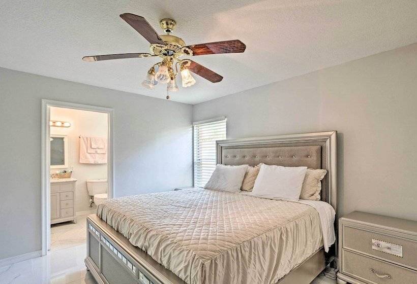 Royal Palm Beach Retreat ~ 13 Mi To Beach!