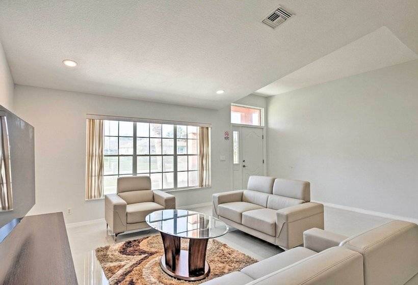 Royal Palm Beach Retreat ~ 13 Mi To Beach!