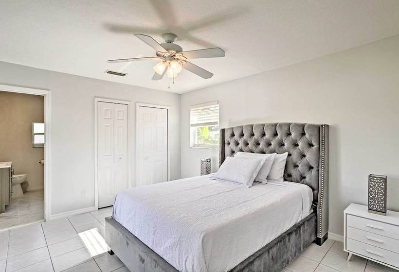 Royal Palm Beach Retreat ~ 13 Mi To Beach!