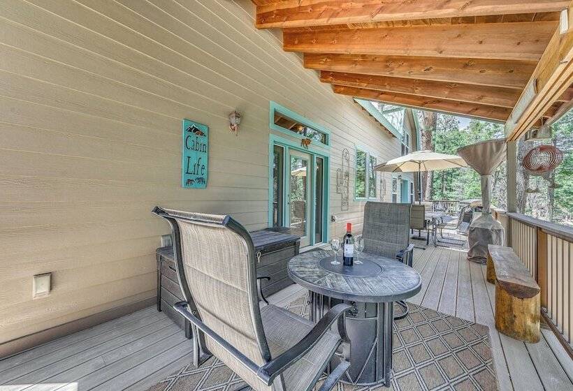 Rustic Cloudcroft Cabin W/ Spacious Deck & Grill!