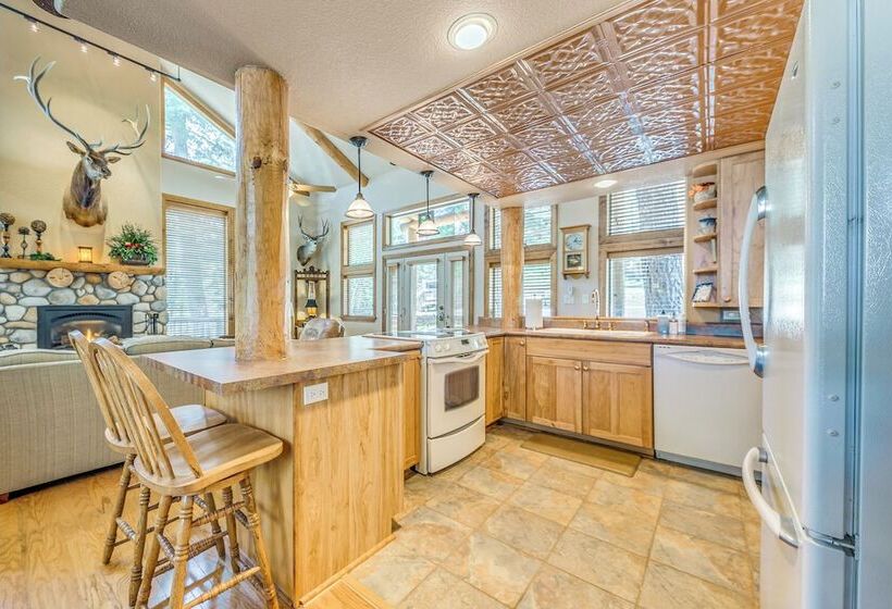 Rustic Cloudcroft Cabin W/ Spacious Deck & Grill!