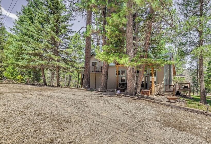 Rustic Cloudcroft Cabin W/ Spacious Deck & Grill!