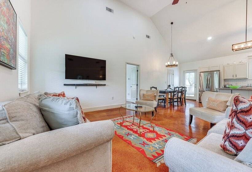 San Marcos Home W/ Fire Pit ~ 10 Mi To Downtown!