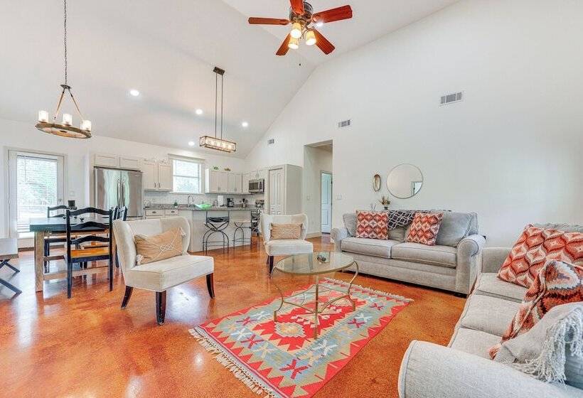 San Marcos Home W/ Fire Pit ~ 10 Mi To Downtown!