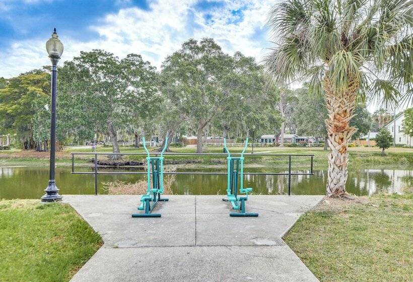 Sarasota Duplex In Gillespie Park: 1 Mi To Dtwn!