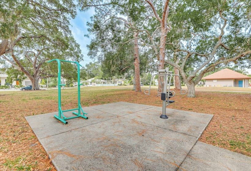 Sarasota Duplex In Gillespie Park: 1 Mi To Dtwn!