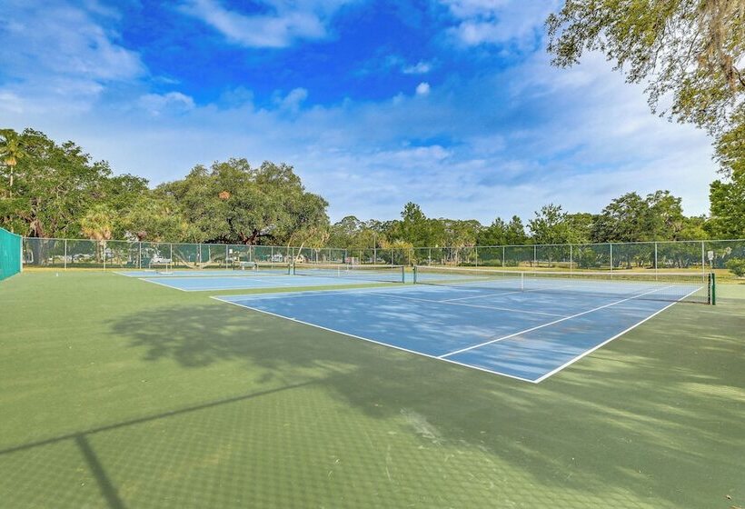 Sarasota Duplex In Gillespie Park: 1 Mi To Dtwn!