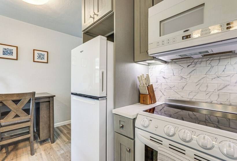 Sarasota Duplex In Gillespie Park: 1 Mi To Dtwn!