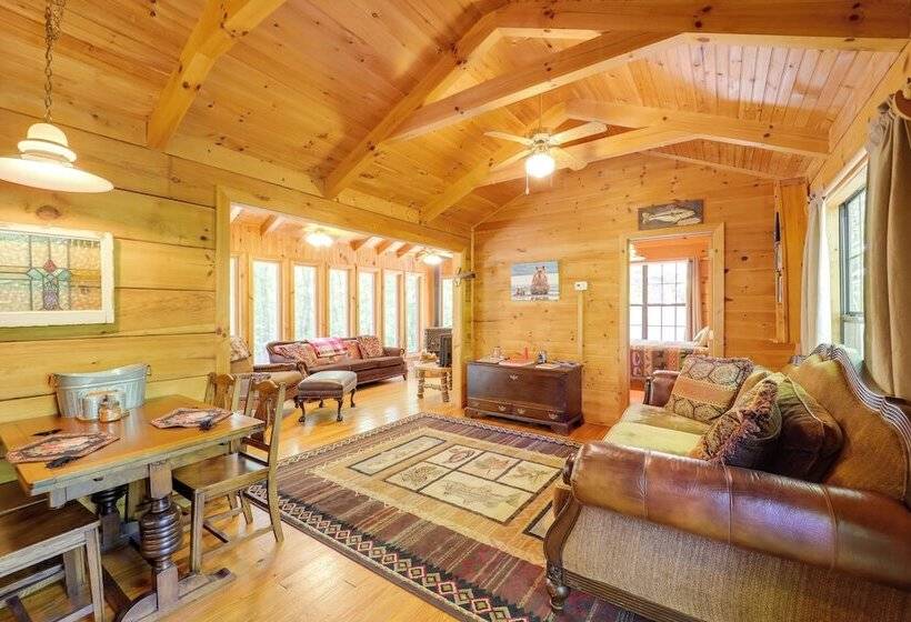 Hot Tub & Deck: Secluded Marion Cabin