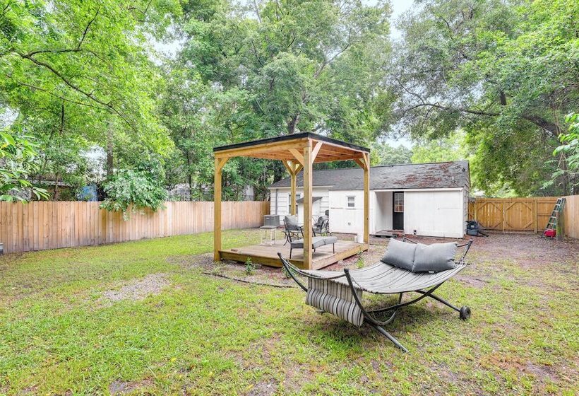Serene Charleston Home Near Airport: Pets Welcome!