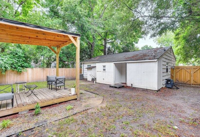 Serene Charleston Home Near Airport: Pets Welcome!