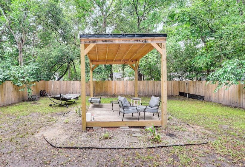 Serene Charleston Home Near Airport: Pets Welcome!