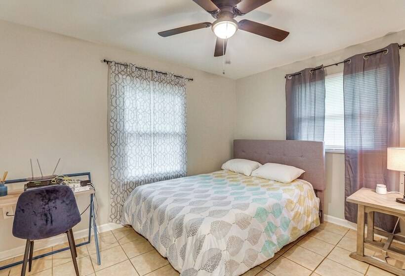 Serene Charleston Home Near Airport: Pets Welcome!