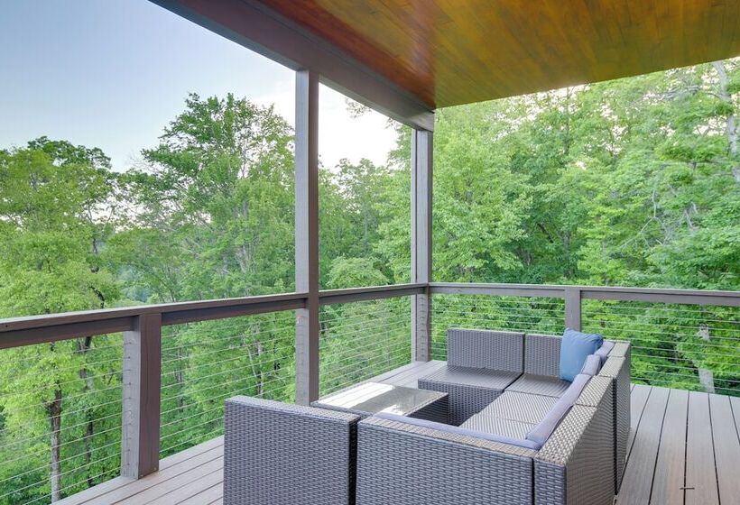 Sevierville Home W/ Hot Tub + Game Room!