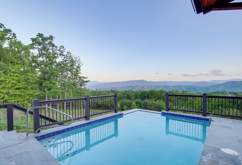 Sevierville Home W/ Hot Tub + Game Room!