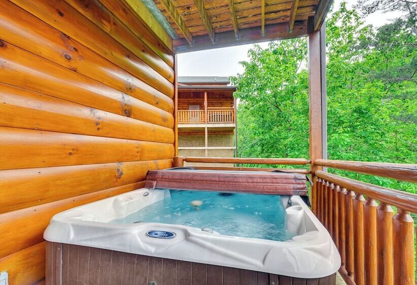 Shady Pines  Cozy Mountain Retreat W/ Hot Tub!