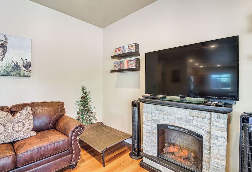 Deck & Atv Trail Access: Quiet Cabin In Show Low