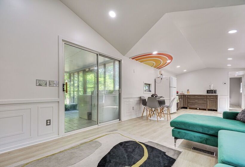 Single Story Cabin On Hyco Lake: Swim & Unwind!