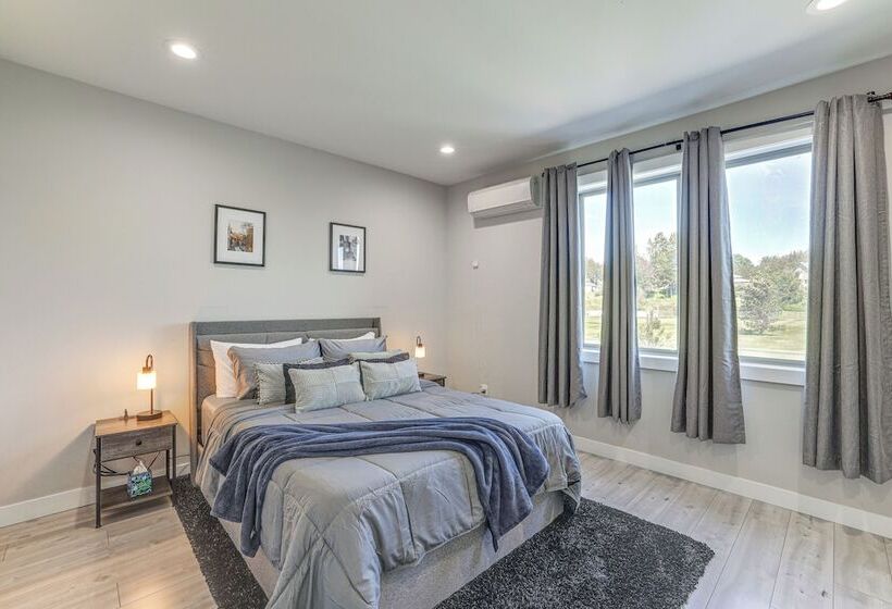 Sleek Ferndale Home W/ Ocean & Mountain Views!