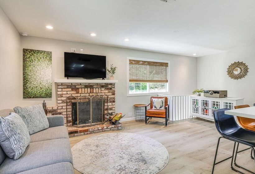 Sonora Hideaway W/ Lake Access & Furnished Deck