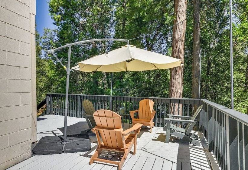 Sonora Hideaway W/ Lake Access & Furnished Deck