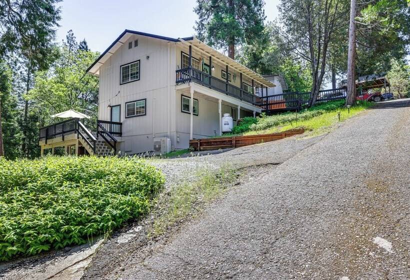 Sonora Hideaway W/ Lake Access & Furnished Deck