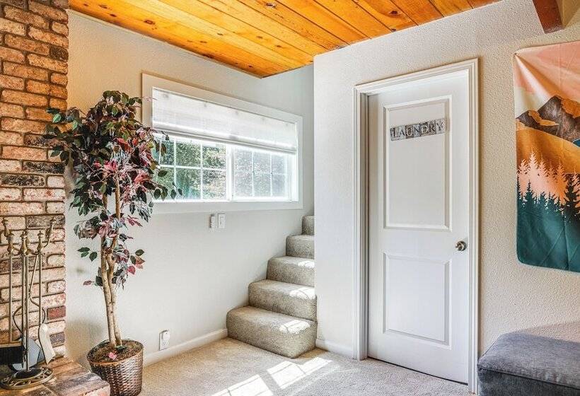 Sonora Hideaway W/ Lake Access & Furnished Deck