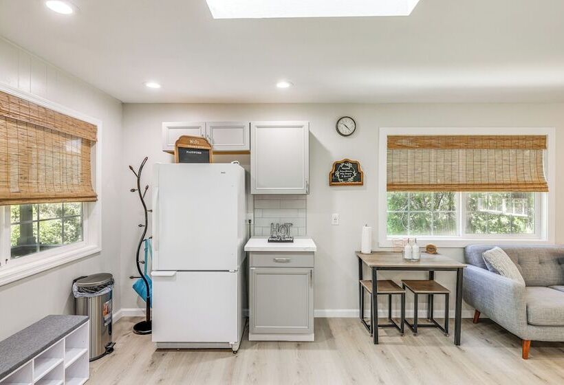 Sonora Hideaway W/ Lake Access & Furnished Deck