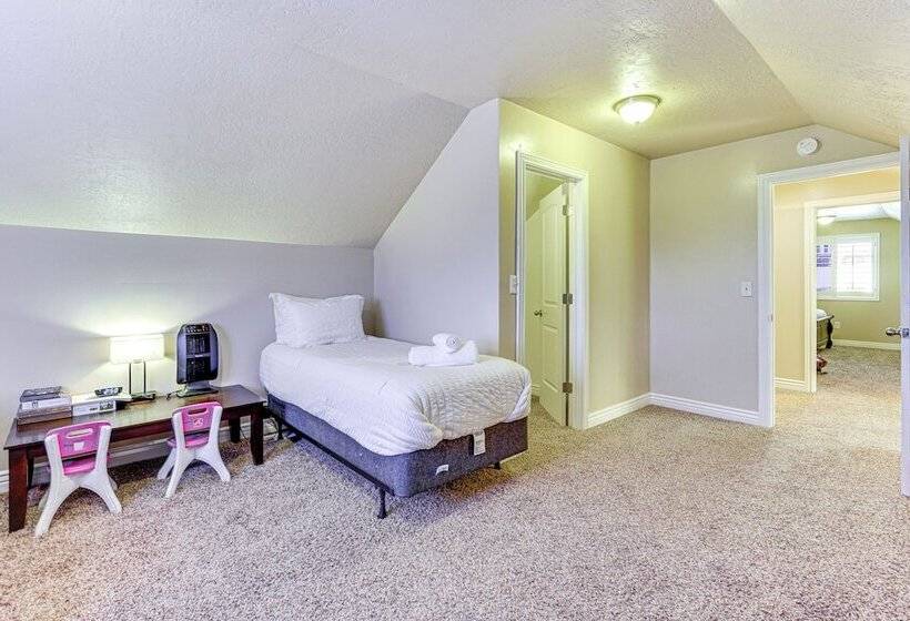 South Jordan Home: Grill, 21 Mi To Salt Lake City