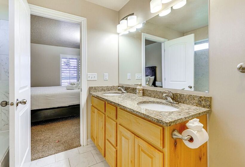 South Jordan Home: Grill, 21 Mi To Salt Lake City