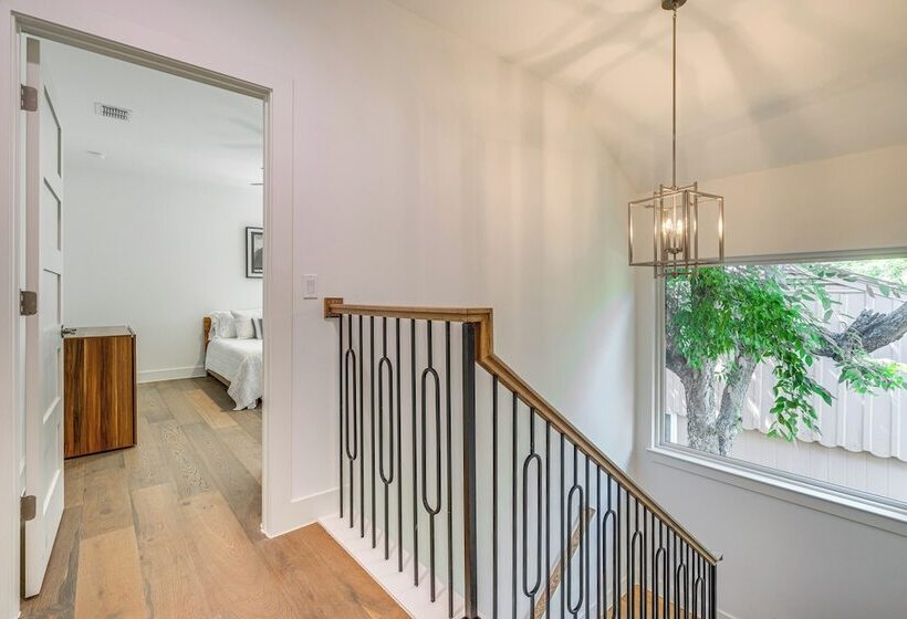 Spacious Austin Home: Near S Congress & Downtown!