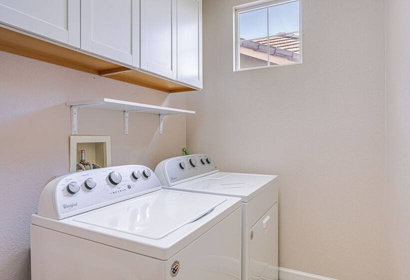 Spacious Bay Point Family Home W/ Private Yard!