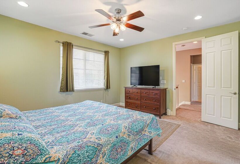 Spacious Bay Point Family Home W/ Private Yard!