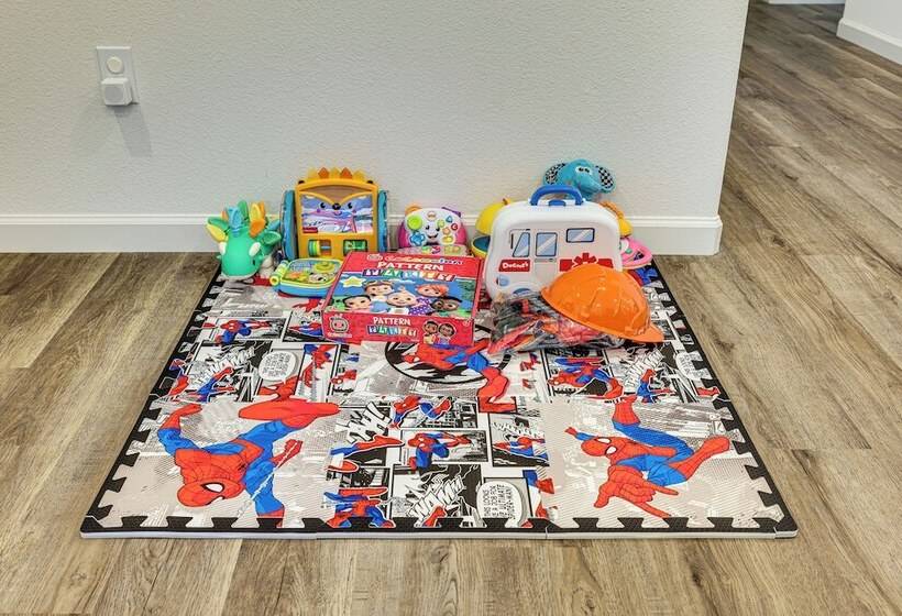 Spacious Family Home In Stockton   Pets Welcome!