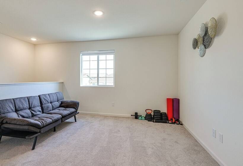 Spacious Family Home In Stockton   Pets Welcome!