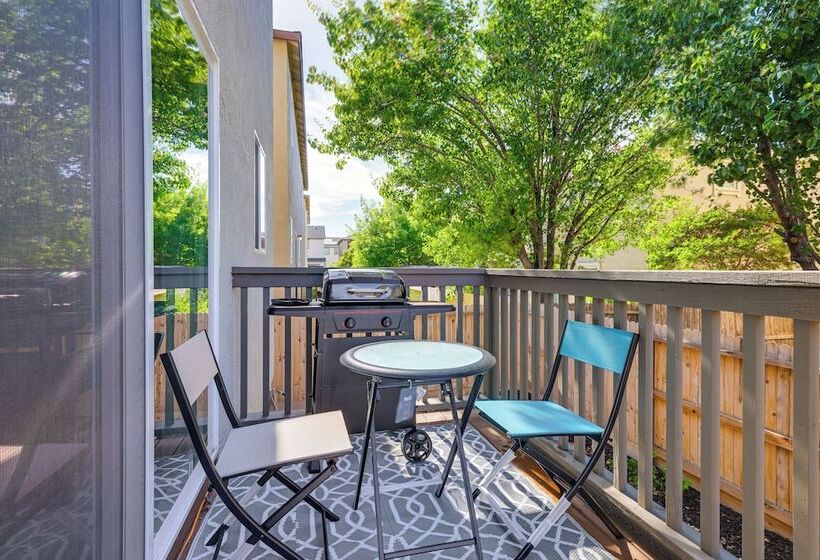 Spacious Family Home In Stockton   Pets Welcome!