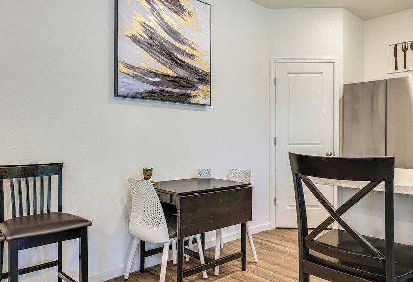 Spacious Family Home In Stockton   Pets Welcome!