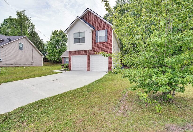 10 Mi To Stone Mtn Park: Spacious Home In Lithonia