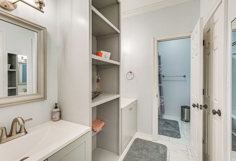 Spacious Long Beach Vacation Home W/ Patio & Grill