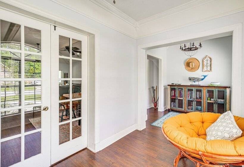 Spacious Long Beach Vacation Home W/ Patio & Grill