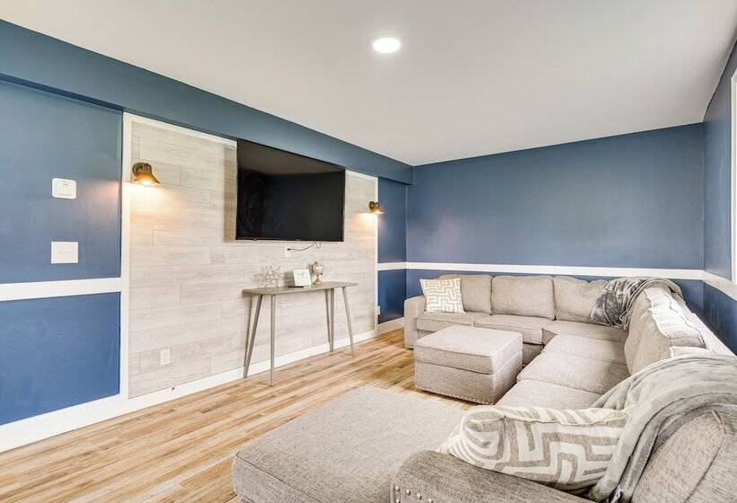 Spacious Oswego Home: 6 Mi To Fort Ontario!