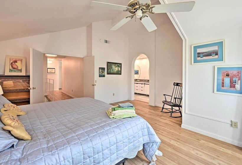 Spacious San Diego House W/ Yard + Patio!