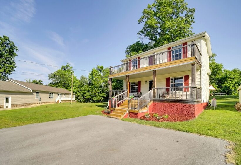 Charming Smokies Home Near National Park!