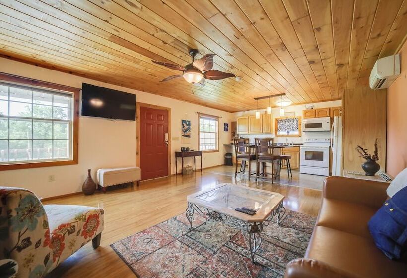 Charming Smokies Home Near National Park!