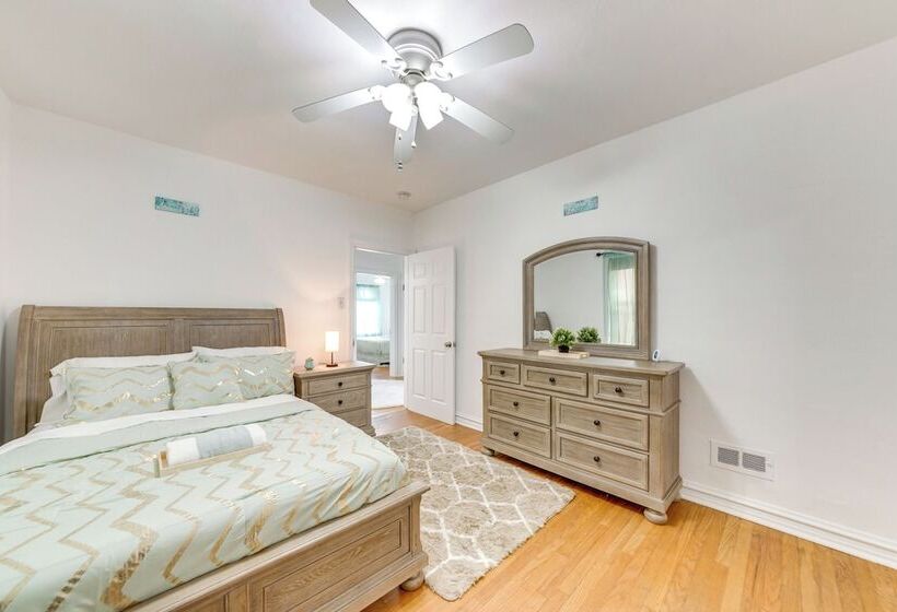 Spacious St Louis Retreat: 8 Mi To Downtown!