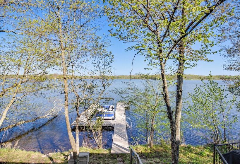 Spirit Lake Cabin W/ Boat & Kayak Rentals!