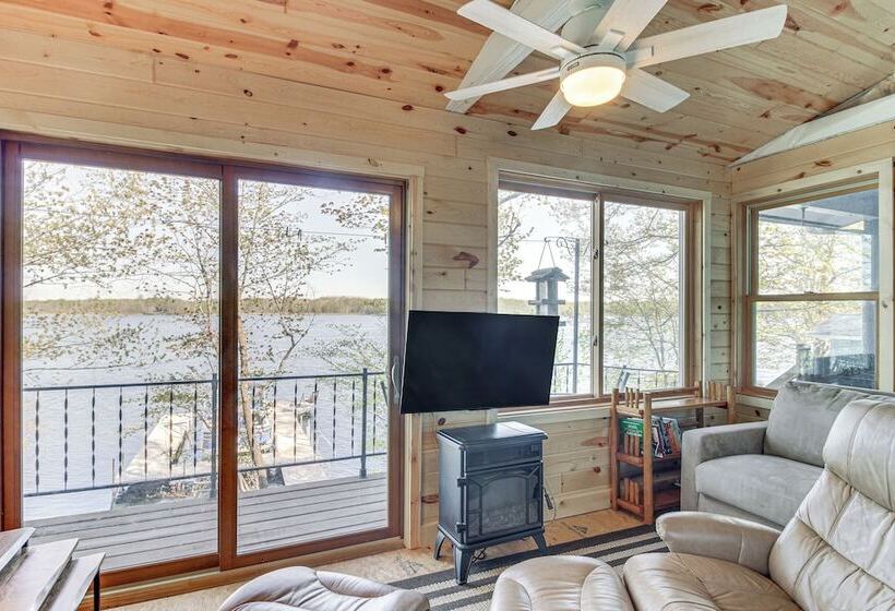 Spirit Lake Cabin W/ Boat & Kayak Rentals!