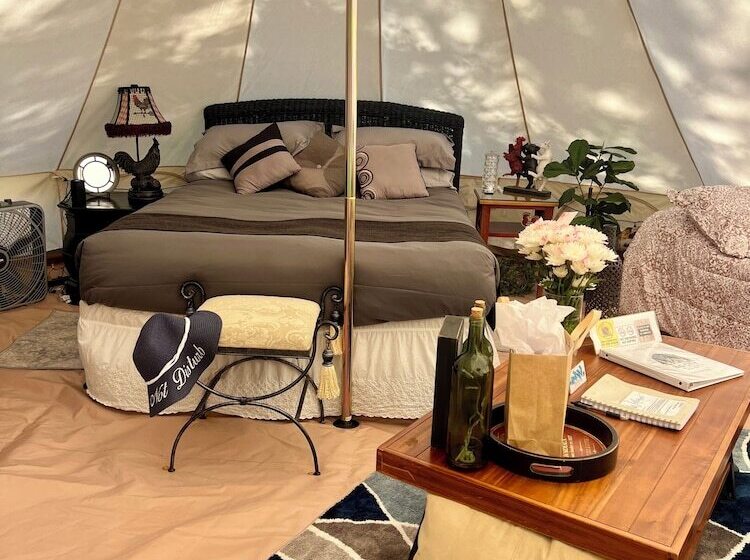 Stunning 1 Bed Glamping Tent In Cleveland