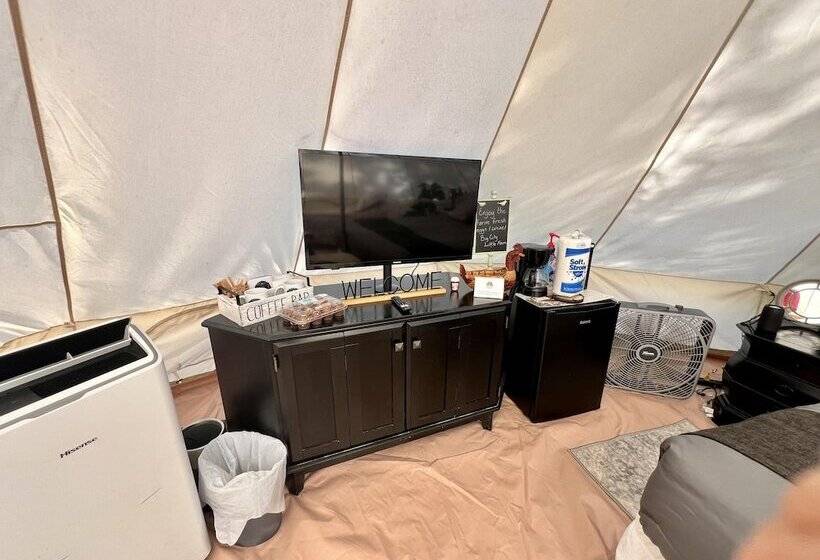 Stunning 1 Bed Glamping Tent In Cleveland